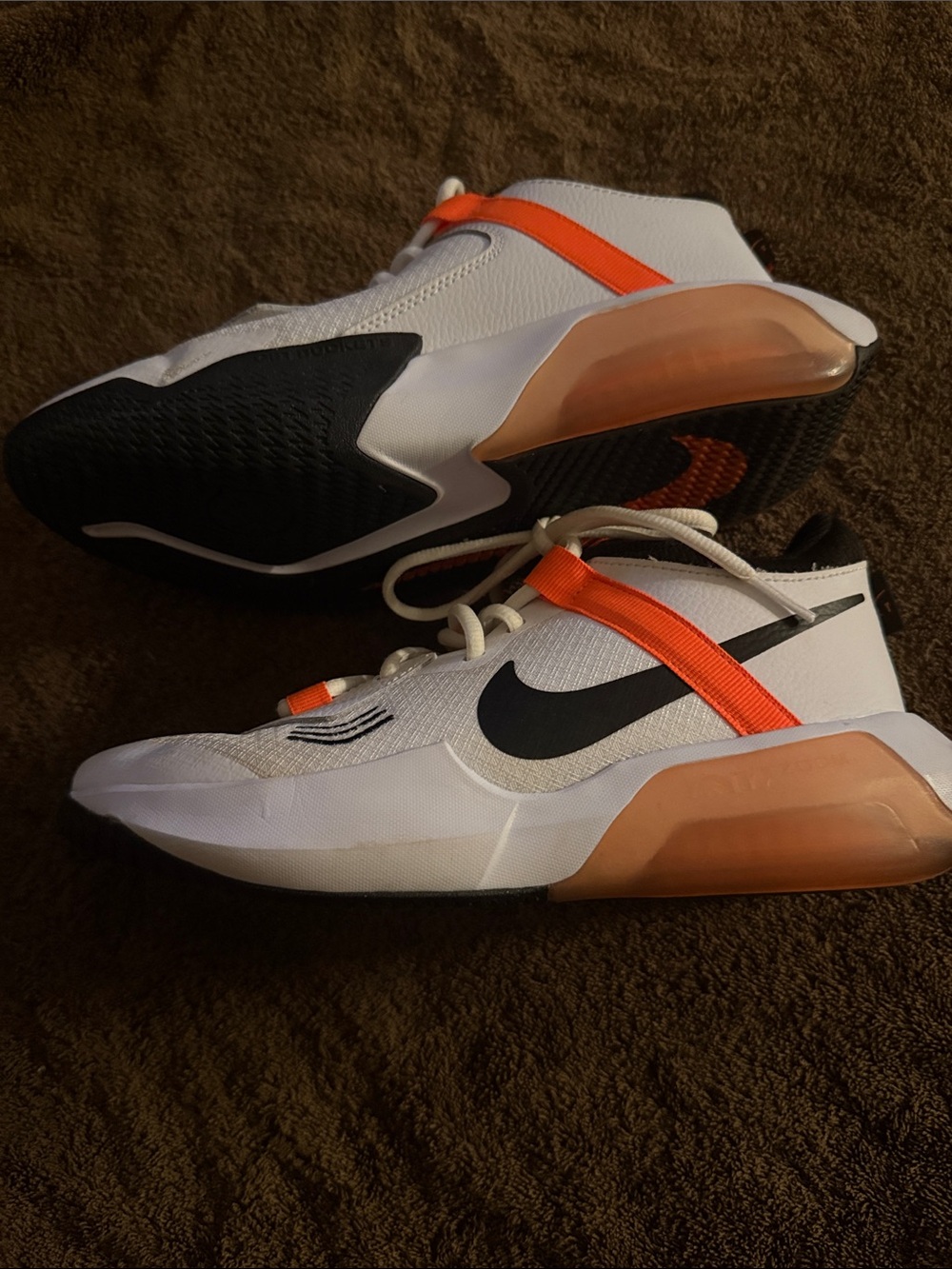 Nike Kids White & Orange Game Mode Sneakers size 5.5 Y - Picture 2 of 9
